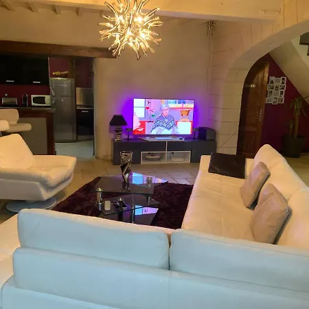 Гостевой дом 9 Rue Des Ecoles Saint-Come-du-Mont