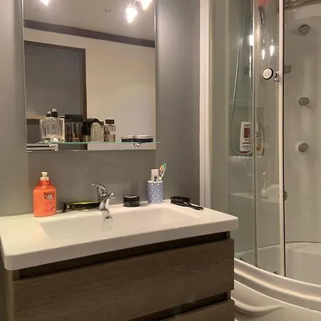 Гостевой дом 9 Rue Des Ecoles Saint-Come-du-Mont