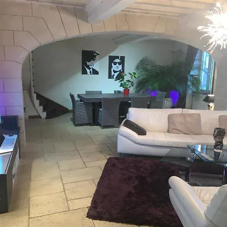 Гостевой дом 9 Rue Des Ecoles Saint-Come-du-Mont
