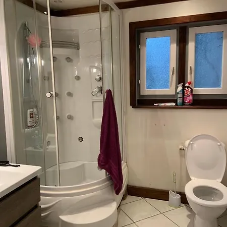 9 Rue Des Ecoles * Saint-Come-du-Mont
